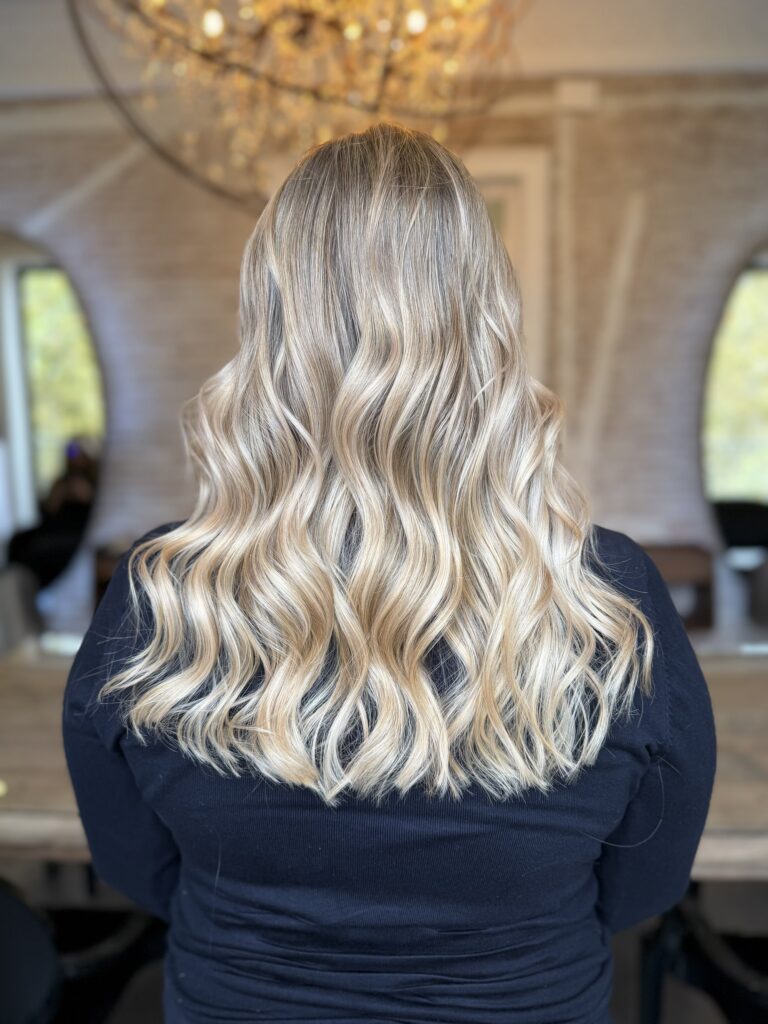 Cashmere Vanilla Blonde Coloring Technique at Michael Stark Atelier